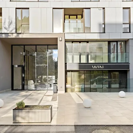 Daire Win Herastrau Forest *