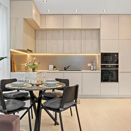Apartment Win Herastrau Forest