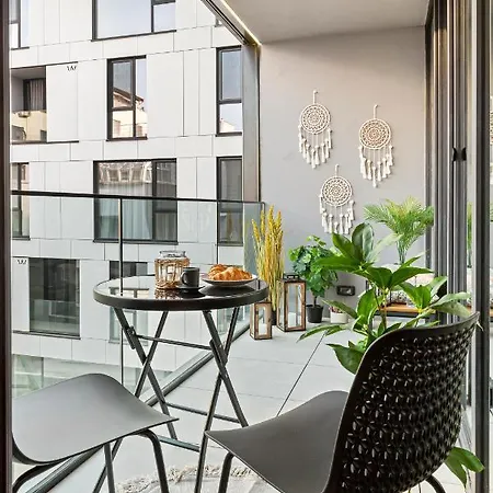 Daire Win Herastrau Forest Bükreş